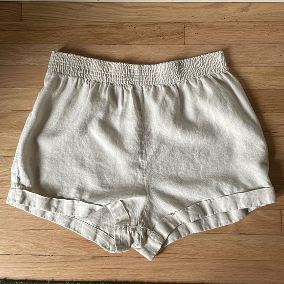 Reformation Women’s Mila Linen Short Oatmeal 2X - Picture 2 of 12
